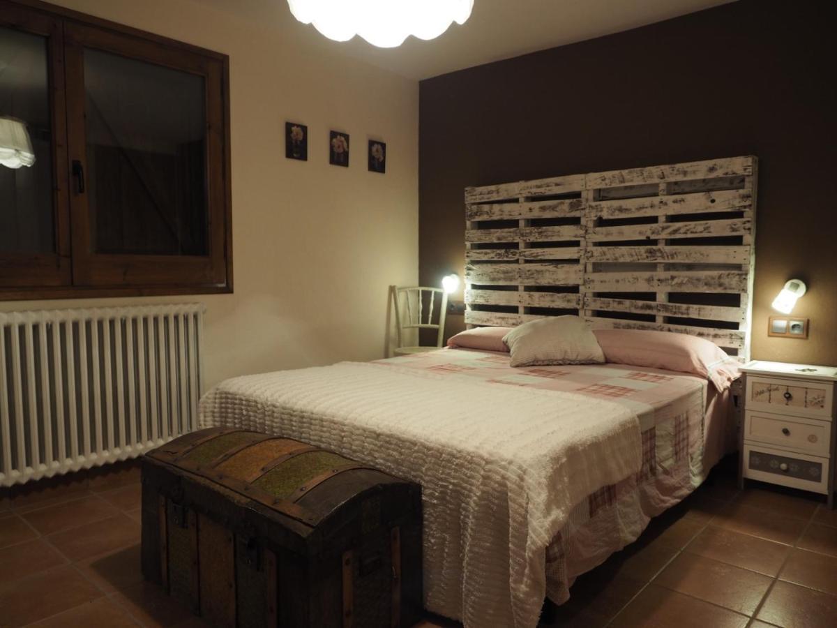 Els Noguers Turisme Villa Castellar del Riu Luaran gambar